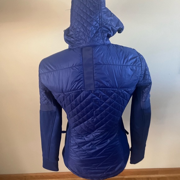 Athleta bright blue athletic jacket lightweight with pockets and hood - Picture 3 of 12